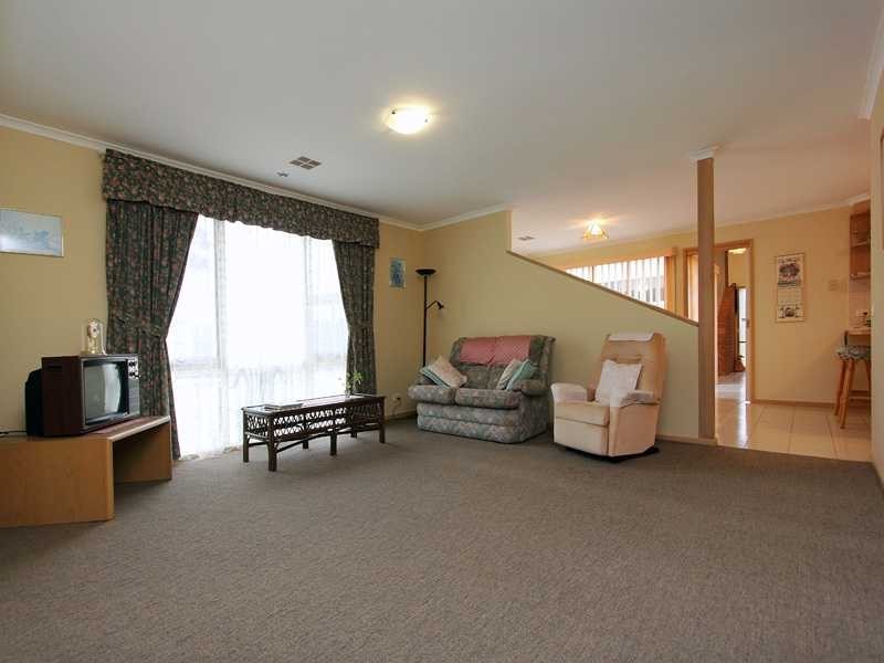 4 Hakea Drive, Mount Martha VIC 3934