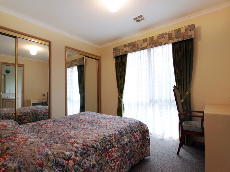 4 Hakea Drive, Mount Martha VIC 3934