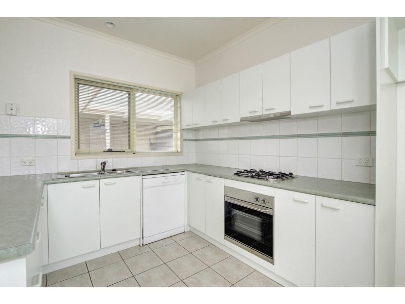 1/42 Shandon Street, Mornington VIC 3931