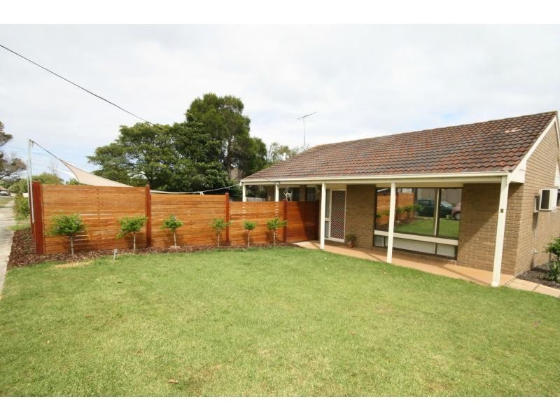 1/11 Mitchell Street, Mornington VIC 3931