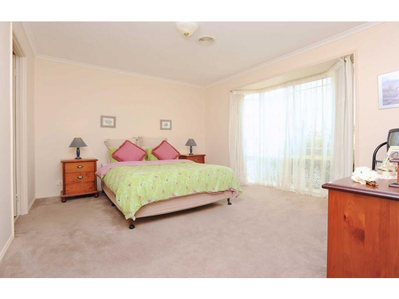 47 Parkside Crescent, Mornington VIC 3931