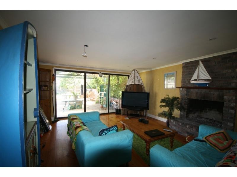 8 Troon Avenue, Mornington VIC 3931