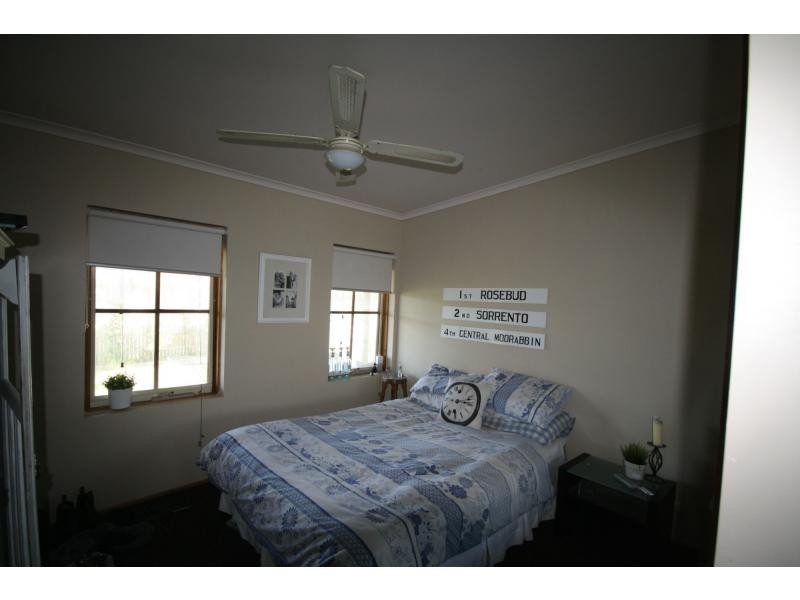 8 Troon Avenue, Mornington VIC 3931