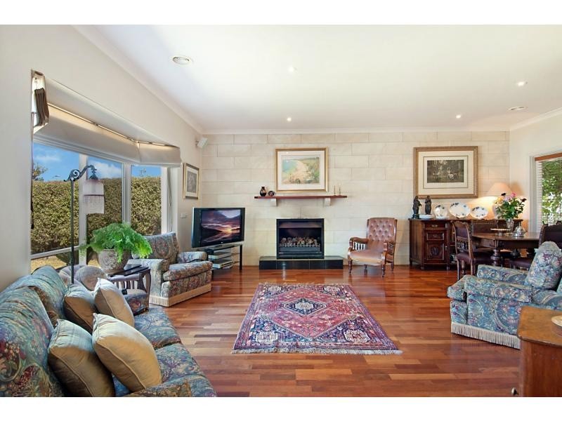 48 Waltham Drive, Mornington VIC 3931