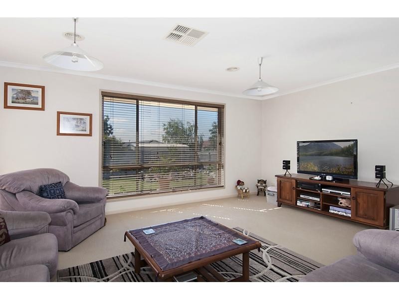 51 Killingholme Drive, Mornington VIC 3931