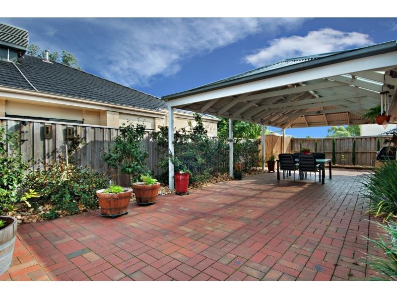 8 Sandhurst Terrace, Mount Martha VIC 3934