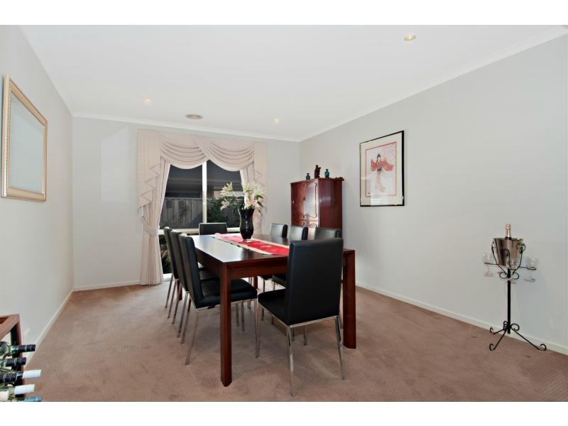 8 Sandhurst Terrace, Mount Martha VIC 3934