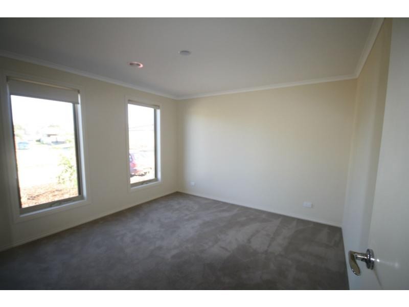 8 Ruby Cove, Mornington VIC 3931