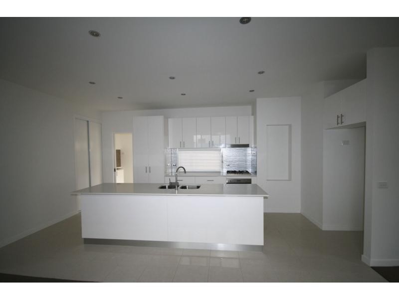 29 Spinnaker Terrace, (Martha Cove), Safety Beach VIC 3936