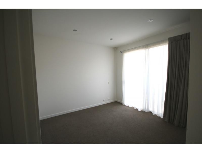 29 Spinnaker Terrace, (Martha Cove), Safety Beach VIC 3936