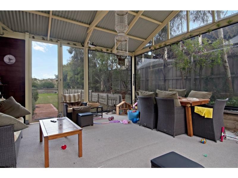 8 Valerie Close, Mount Martha VIC 3934