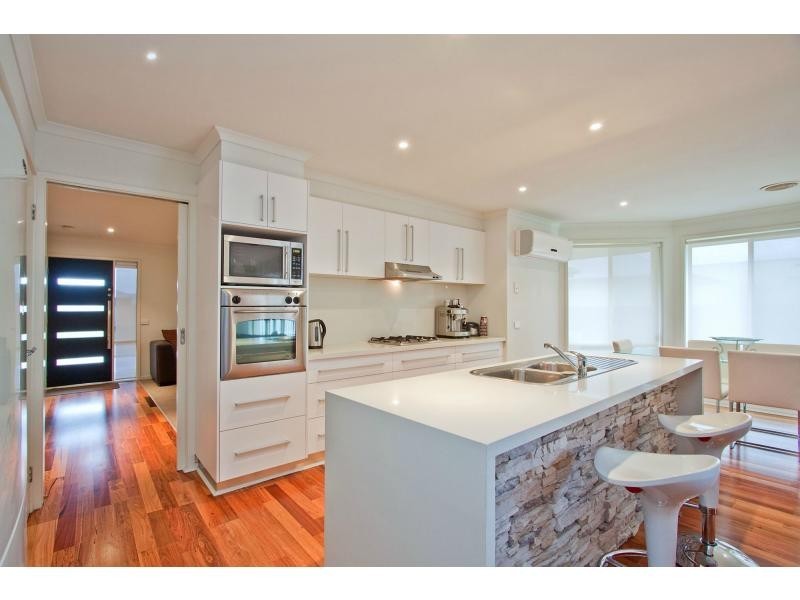 5 John William Drive, Mount Martha VIC 3934