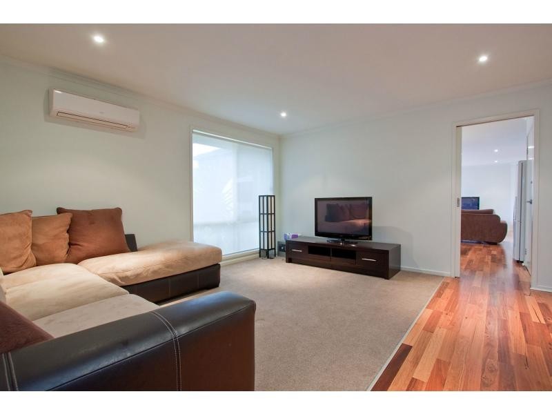 5 John William Drive, Mount Martha VIC 3934