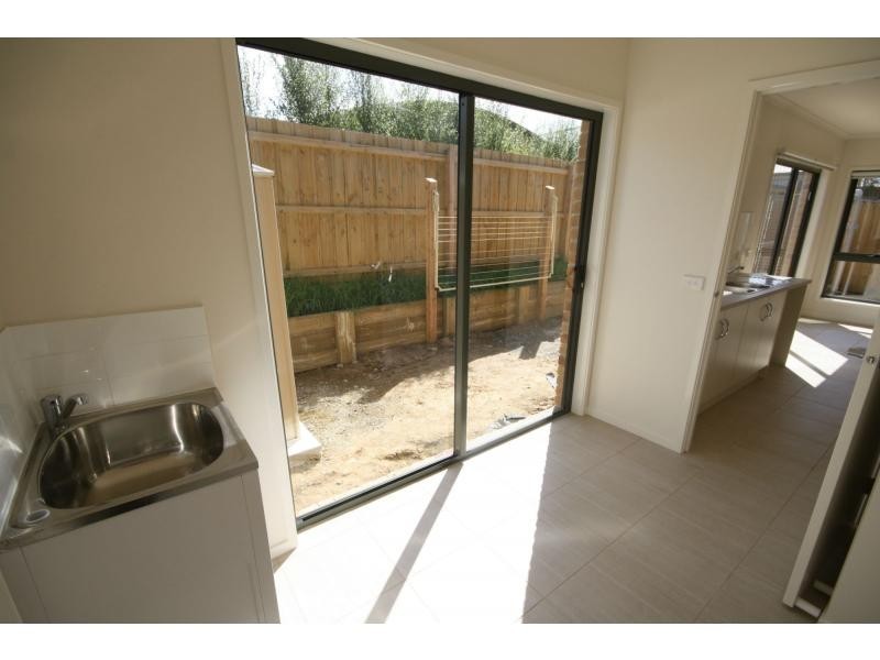 2/125 Harrap Road, Mount Martha VIC 3934