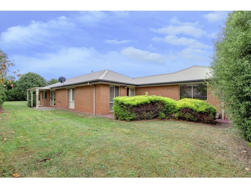 13 Playfield Grove, Mornington VIC 3931