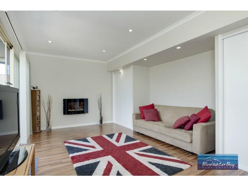 42 Caversham Drive, Mornington VIC 3931