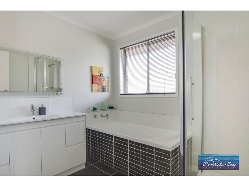 42 Caversham Drive, Mornington VIC 3931