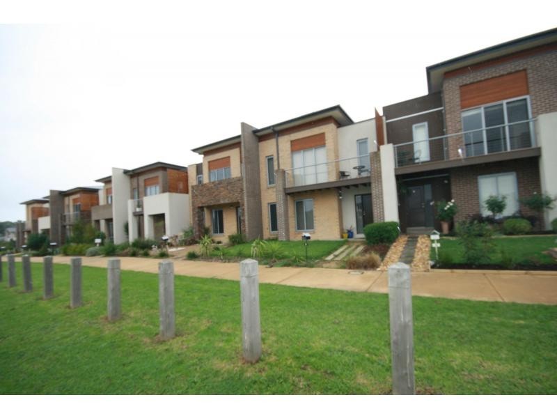 7 Arthur Walk, Sefton Grange, Mount Martha VIC 3934