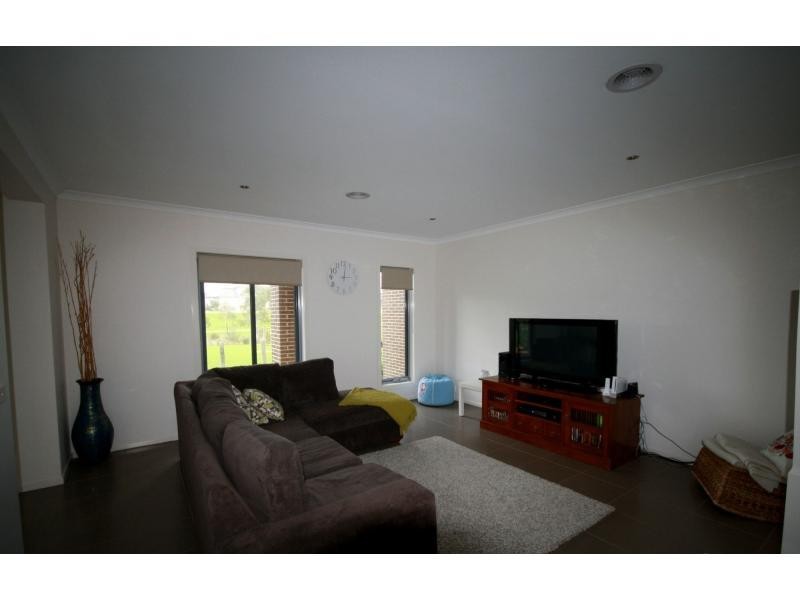 7 Arthur Walk, Sefton Grange, Mount Martha VIC 3934