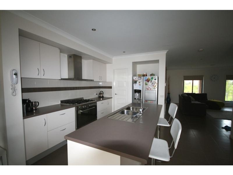 7 Arthur Walk, Sefton Grange, Mount Martha VIC 3934