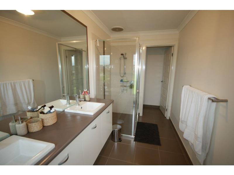 7 Arthur Walk, Sefton Grange, Mount Martha VIC 3934