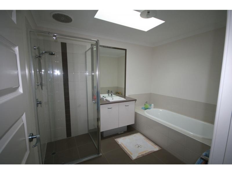 7 Arthur Walk, Sefton Grange, Mount Martha VIC 3934