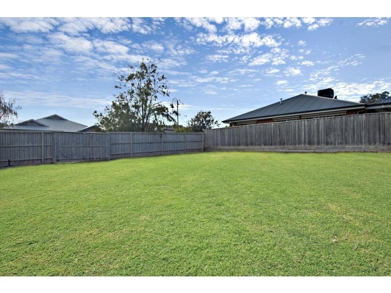 2 Santorini Court, Mount Martha VIC 3934