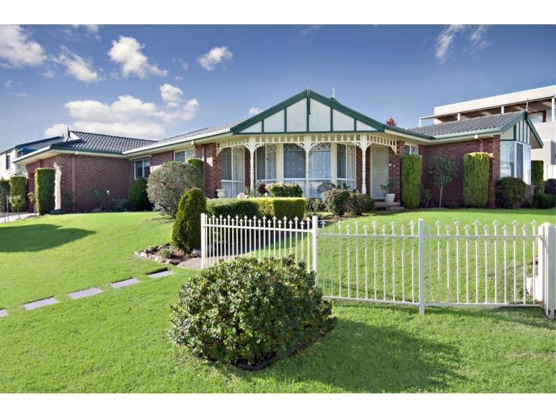 21 Glendenning Rise, Mornington VIC 3931