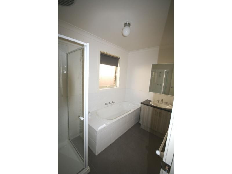 9/10 Kingfisher Court, Hastings VIC 3915