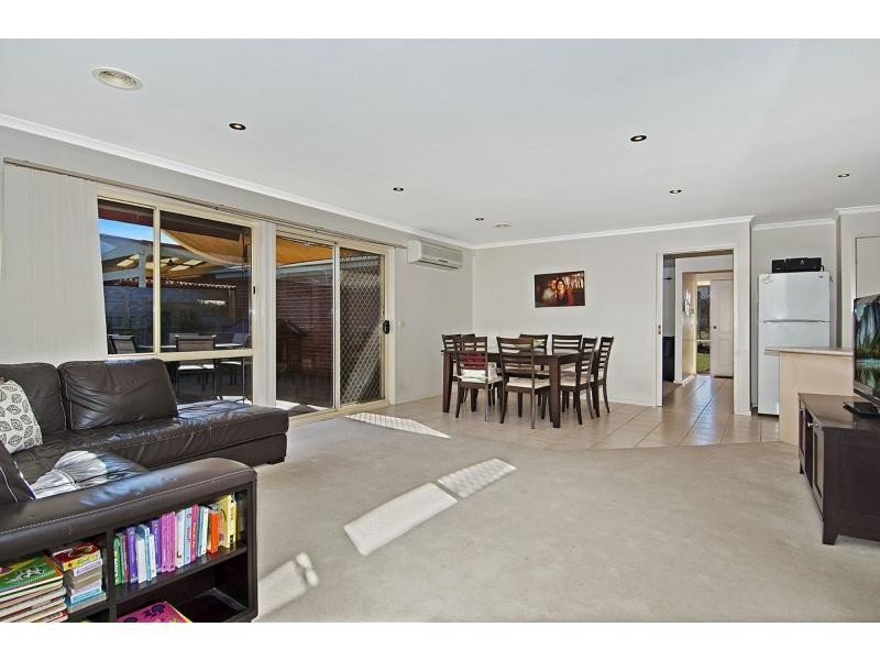 28 Creighton Way, Mornington VIC 3931