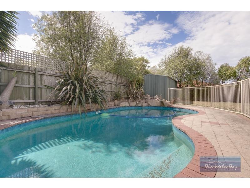 8 Waltham Drive, Mornington VIC 3931