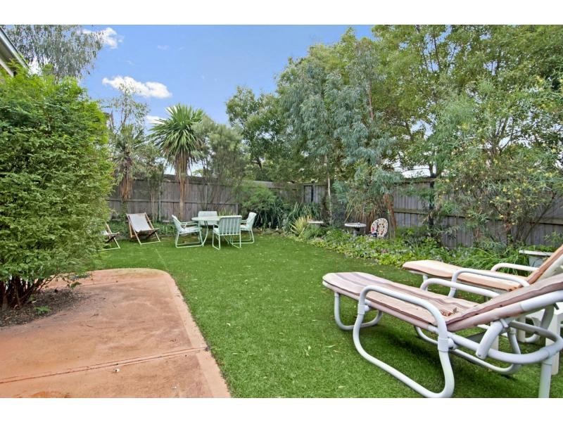 8 Valerie Close, Mount Martha VIC 3934