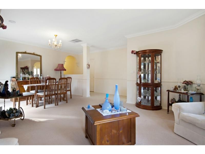 8 Valerie Close, Mount Martha VIC 3934