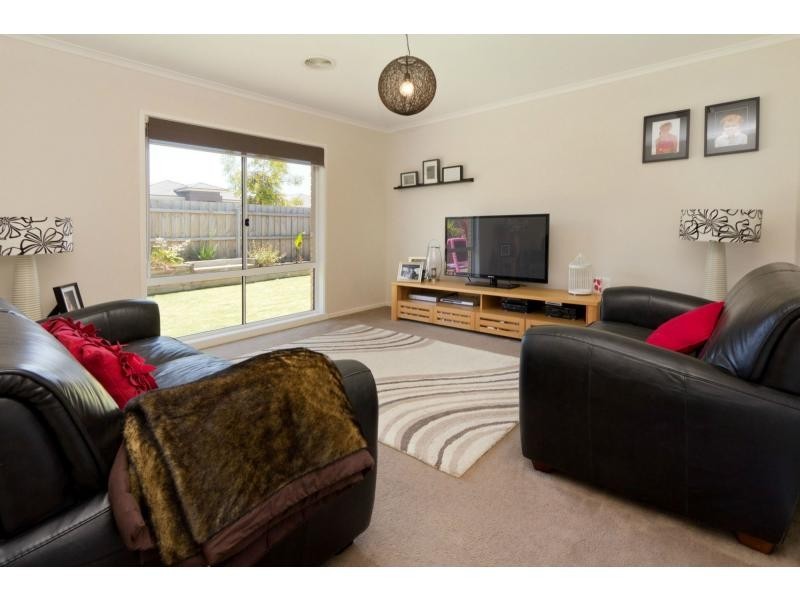 44 Elspeth Circuit, Mornington VIC 3931