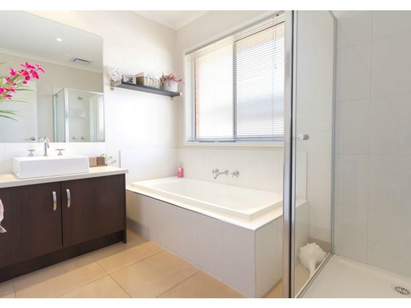 44 Elspeth Circuit, Mornington VIC 3931