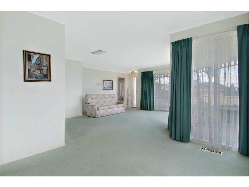 21 Glendenning Rise, Mornington VIC 3931