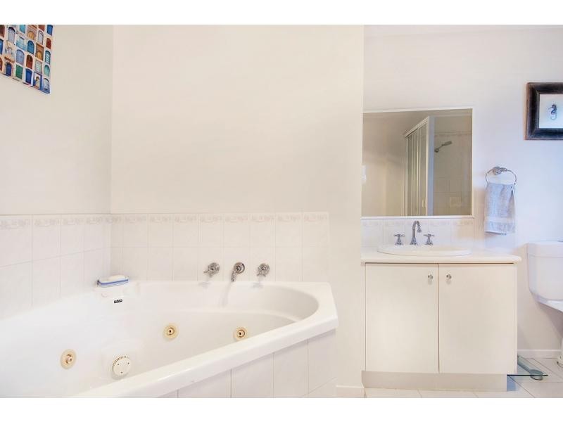 18 Killingholme Drive, Mornington VIC 3931