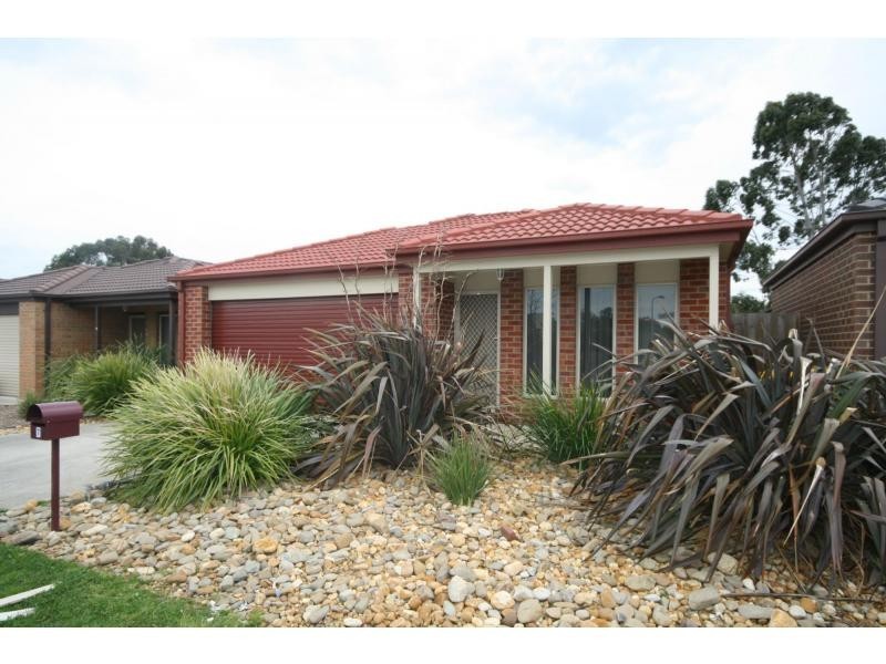 7 Age Place, Pakenham VIC 3810