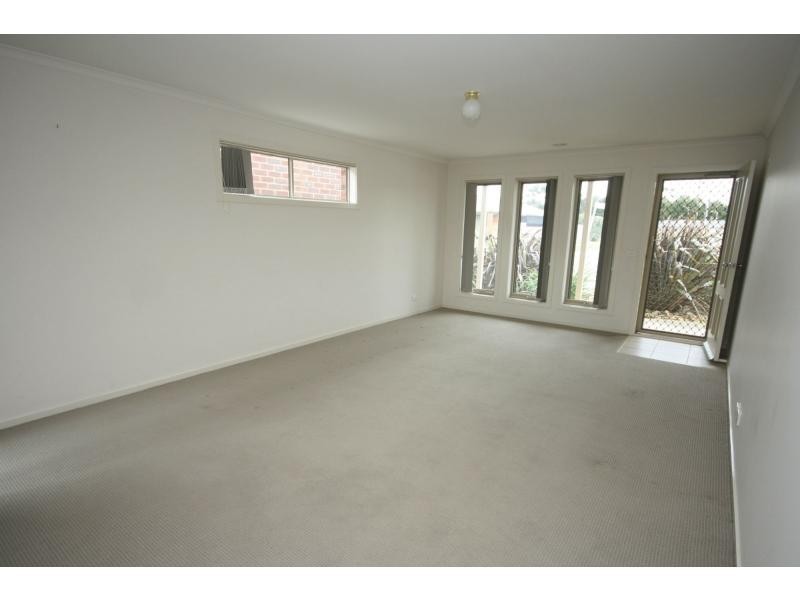7 Age Place, Pakenham VIC 3810