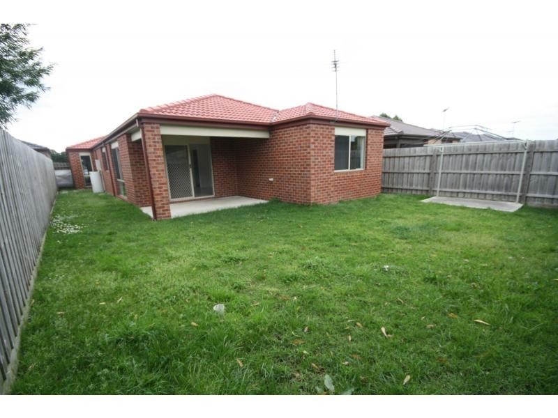 7 Age Place, Pakenham VIC 3810