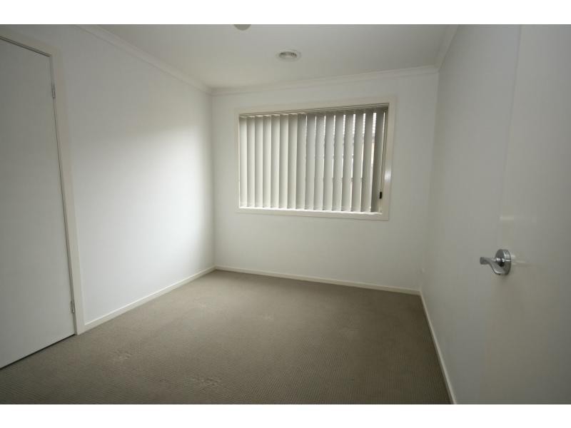 7 Age Place, Pakenham VIC 3810