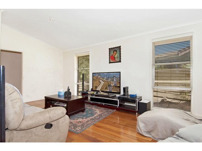 16 Richardson Drive, Mornington VIC 3931