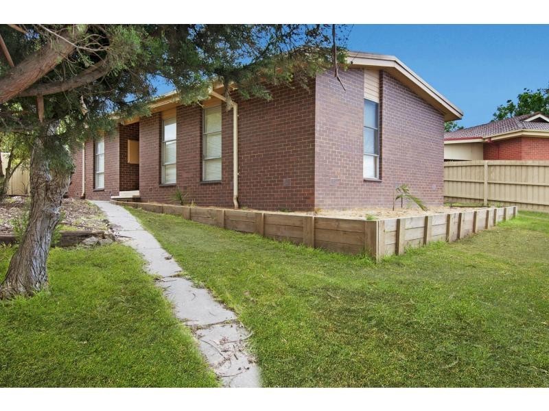 16 Richardson Drive, Mornington VIC 3931