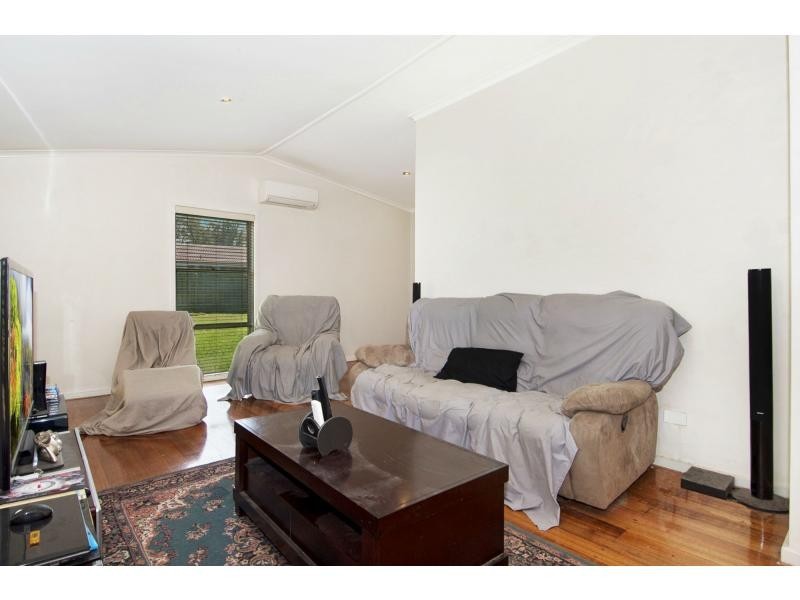 16 Richardson Drive, Mornington VIC 3931