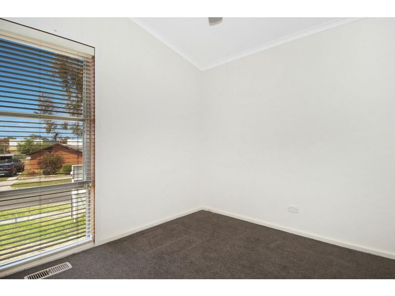 16 Richardson Drive, Mornington VIC 3931