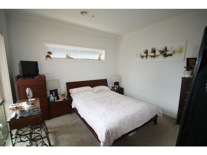 1/239 Dunns Road, Mornington VIC 3931