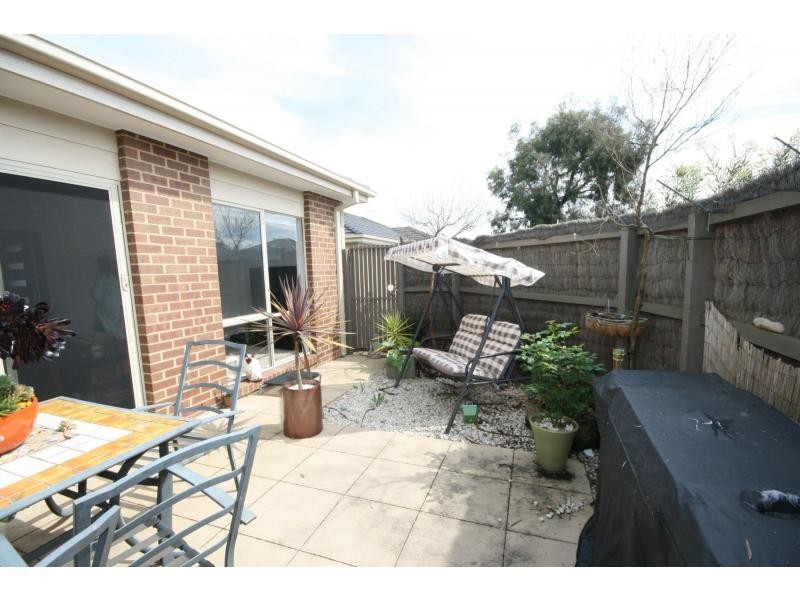 1/239 Dunns Road, Mornington VIC 3931