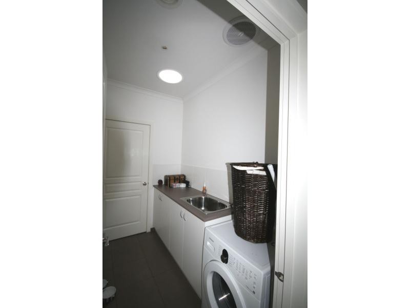 1/239 Dunns Road, Mornington VIC 3931