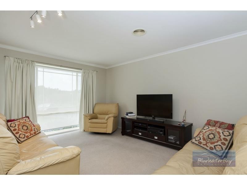 6 Larkin Close, Mount Martha VIC 3934