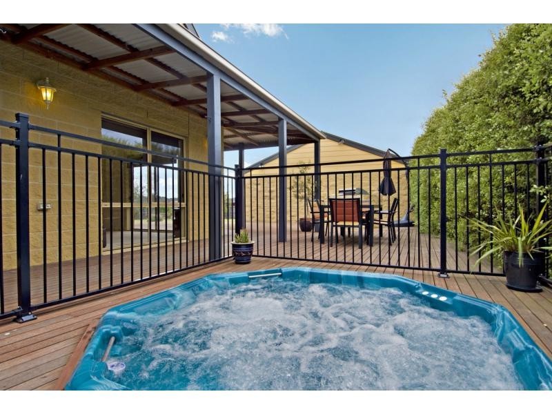 54 Amberley Drive, Mount Martha VIC 3934